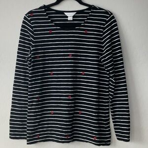 🌻 2/$8 Christopher & Banks Heart Top